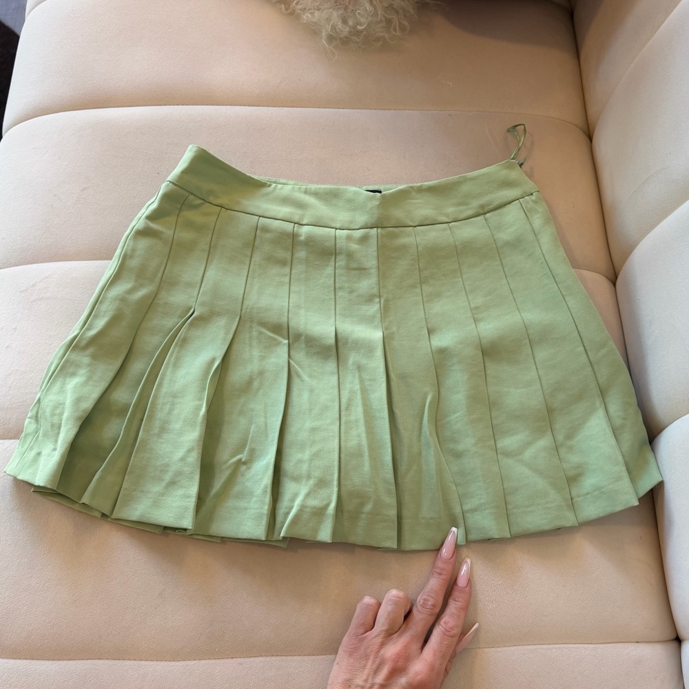 Zara Light Green Pleated Mini Skirt Size XS NWT - Picture 4 of 12